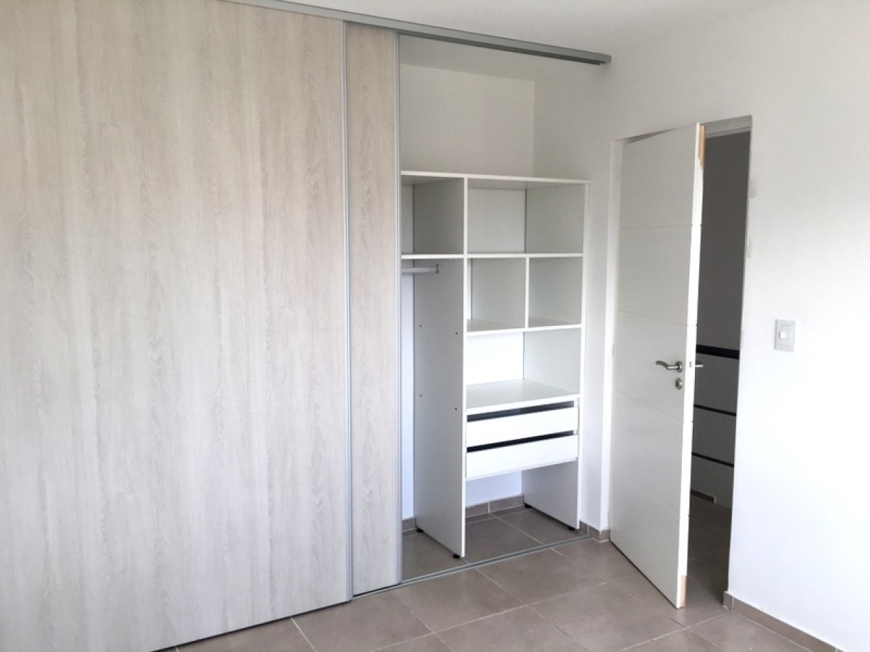 DUPLEX 2 HAB EN B° PERTICONE - CENTENARIO