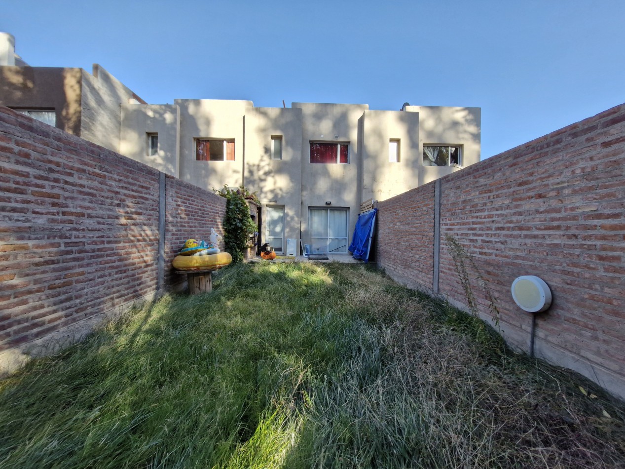 DUPLEX 2 HAB EN B° PERTICONE - CENTENARIO