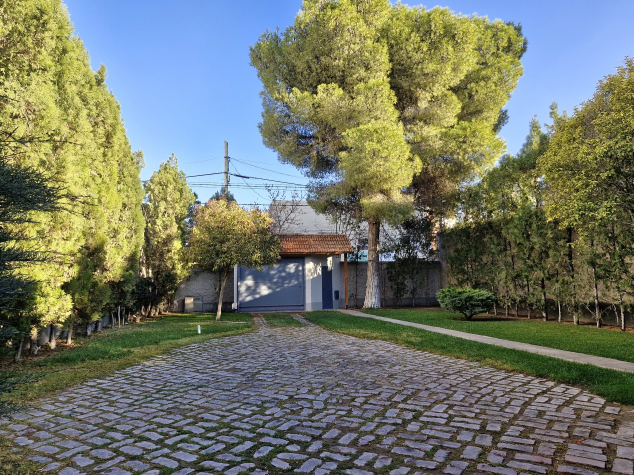 ESPECTACULAR CASA EN B° SAN PABLO - CIPOLLETTI