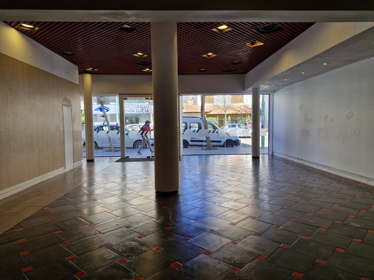 LOCAL COMERCIAL EN ROCA 736 - CIPOLLETTI