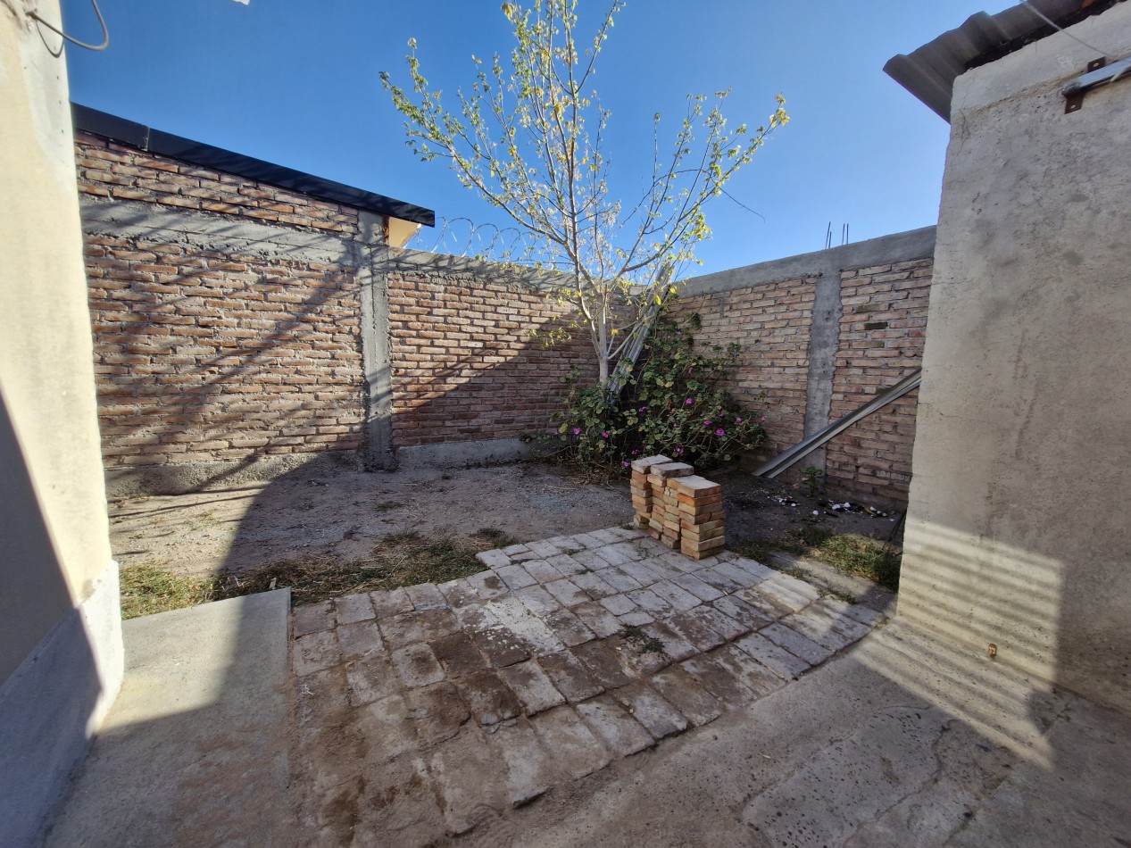 VENTA | CASA 2 HAB CON LOCAL EN B° MERCANTILES | NEUQUEN
