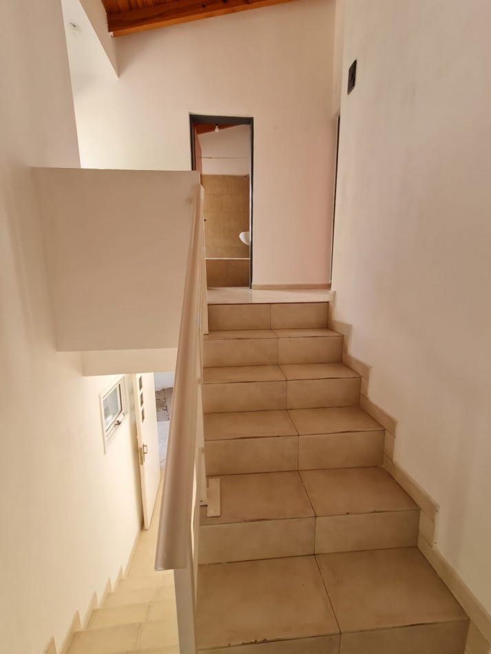 VENTA | DUPLEX 2 HAB EN PARAGUAY 753 | PLOTTIER
