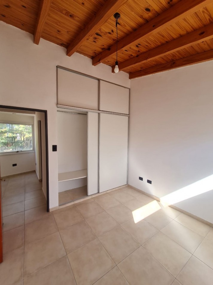 VENTA | DUPLEX 2 HAB EN PARAGUAY 753 | PLOTTIER