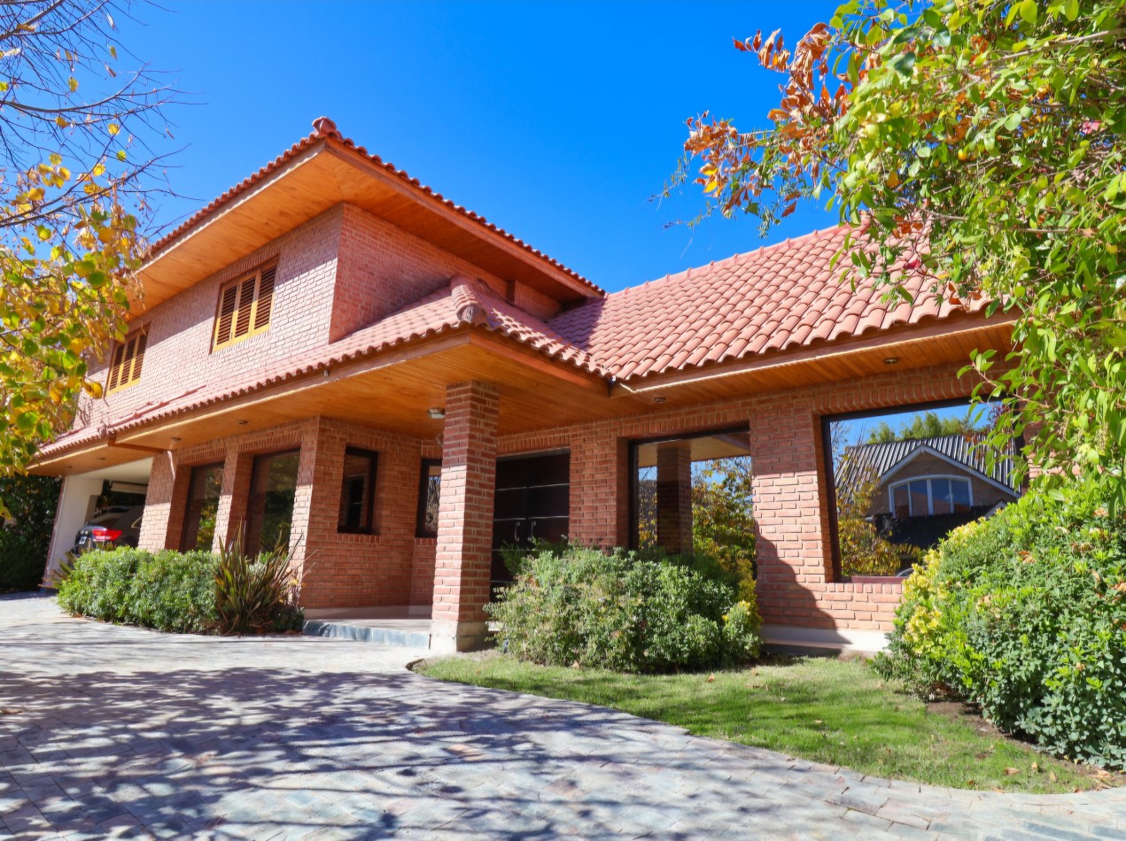 VENTA | CASA EN B° RINCON CLUB DE CAMPO | NEUQUEN