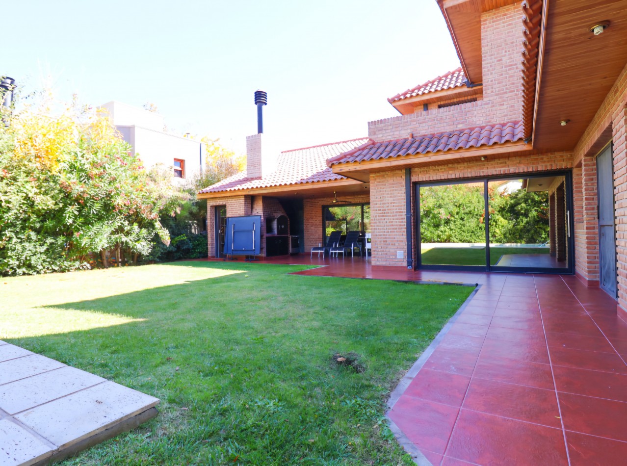 VENTA | CASA EN B° RINCON CLUB DE CAMPO | NEUQUEN
