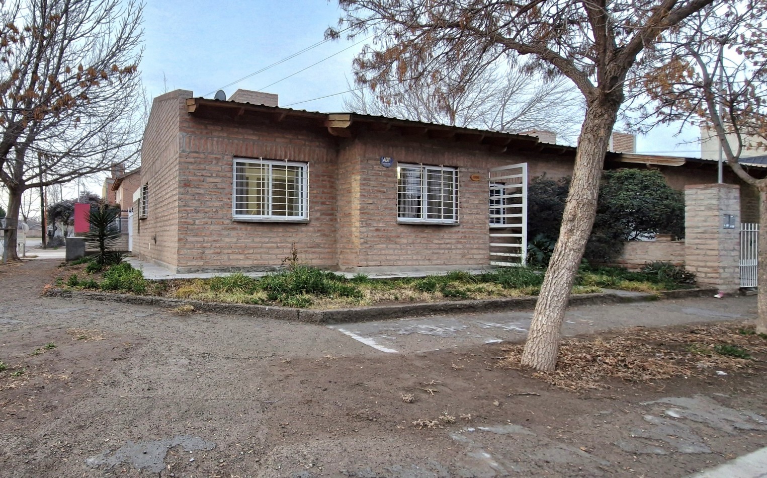 VENTA | CASA 2 HAB EN B° JORGE NEWBERY | CIPOLLETTI