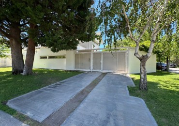 VENTA | CASA 6 HAB EN B° JARDINES DEL REY | NEUQUEN
